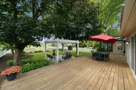 1907 Jeanette Avenue St. Charles IL 60174