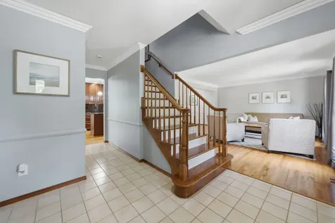 1907 Jeanette Avenue St. Charles IL 60174