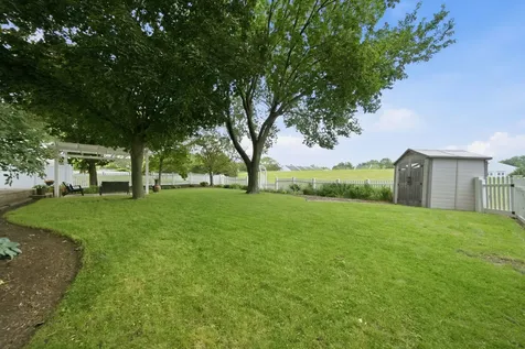 1907 Jeanette Avenue St. Charles IL 60174