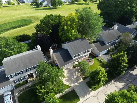 1907 Jeanette Avenue St. Charles IL 60174