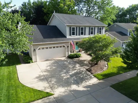 1907 Jeanette Avenue St. Charles IL 60174