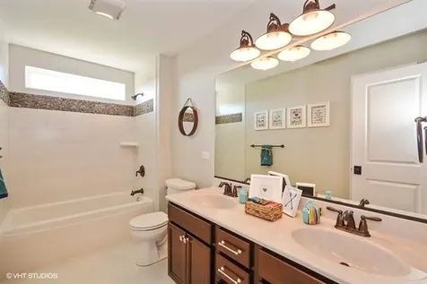 564 Quail Street North Aurora IL 60542