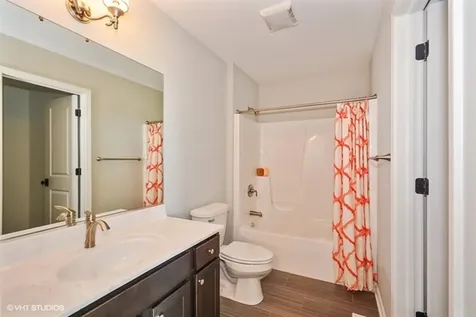 564 Quail Street North Aurora IL 60542