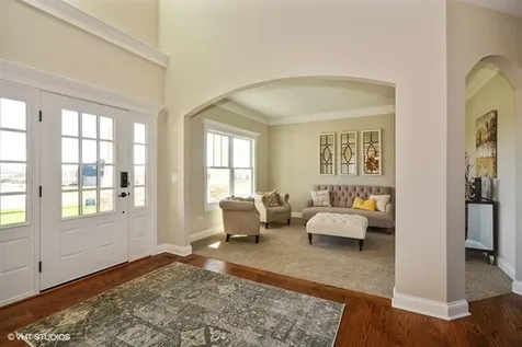 564 Quail Street North Aurora IL 60542