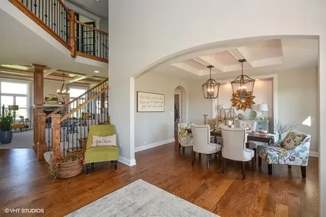 564 Quail Street North Aurora IL 60542