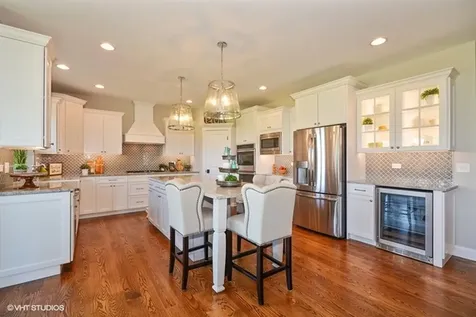 564 Quail Street North Aurora IL 60542
