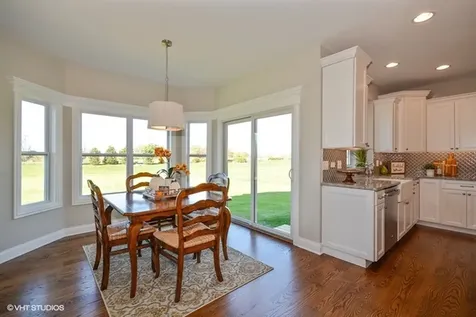 564 Quail Street North Aurora IL 60542