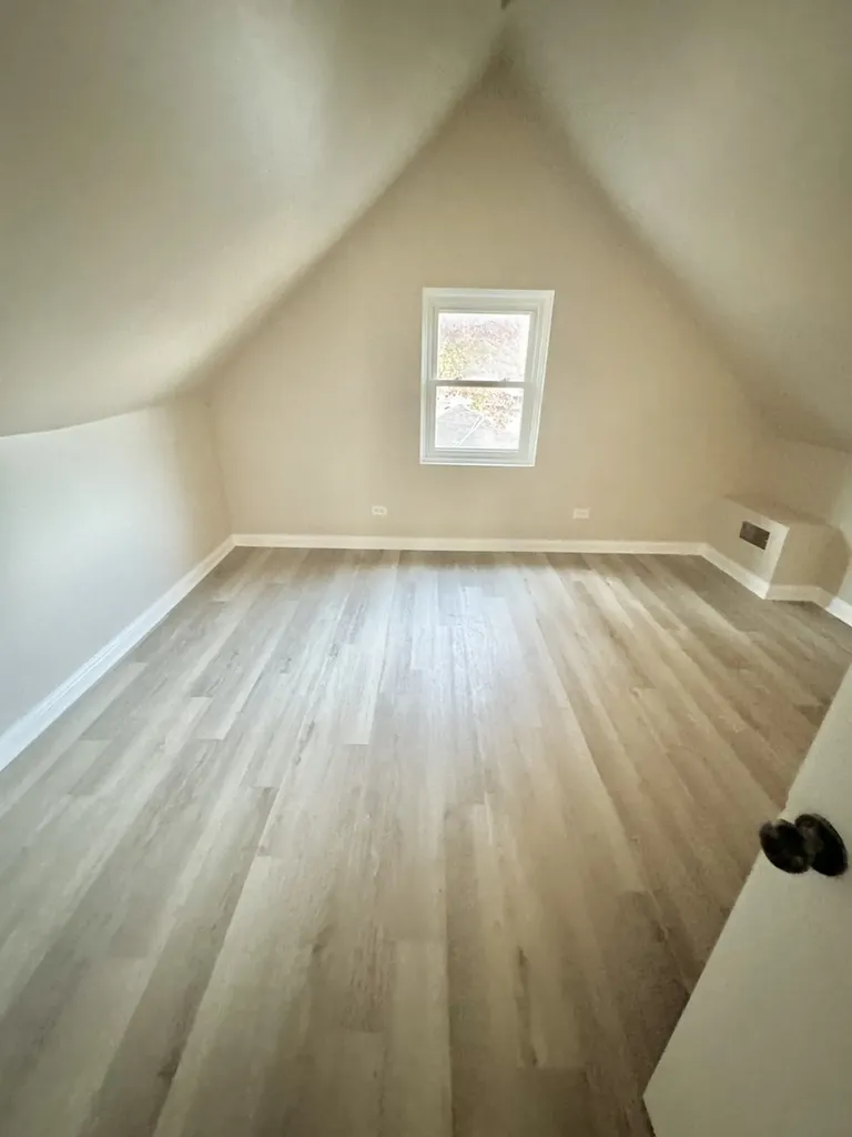 8434 South Luella Avenue Chicago IL 60617