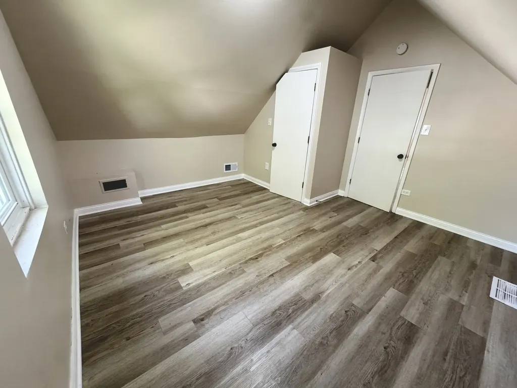 8434 South Luella Avenue Chicago IL 60617