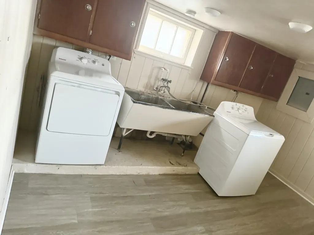 8434 South Luella Avenue Chicago IL 60617