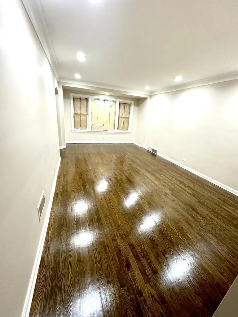 8434 South Luella Avenue Chicago IL 60617
