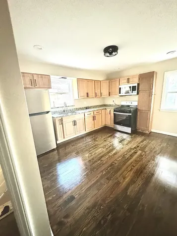8434 South Luella Avenue Chicago IL 60617