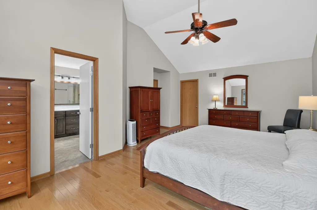 1385 Von Drash Drive Darien IL 60561