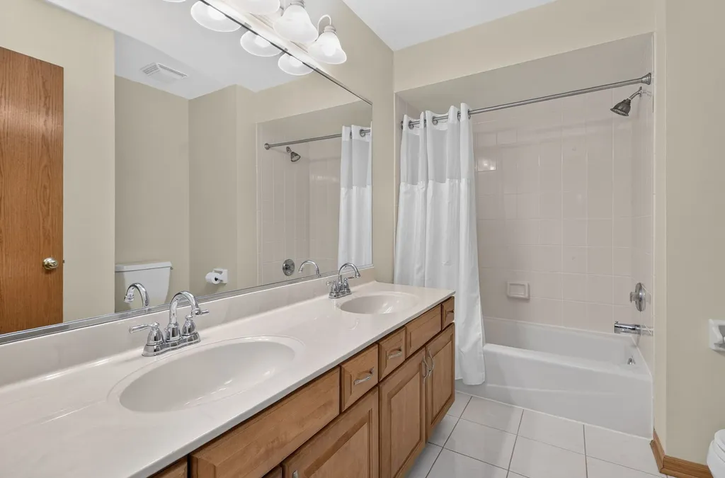 1385 Von Drash Drive Darien IL 60561