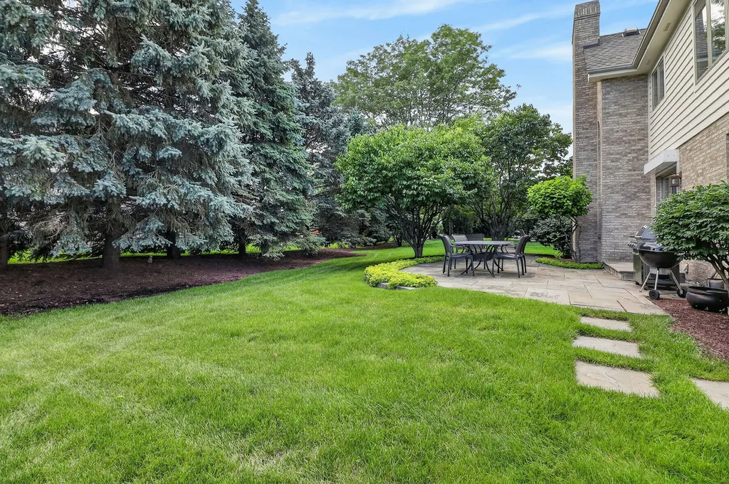 1385 Von Drash Drive Darien IL 60561