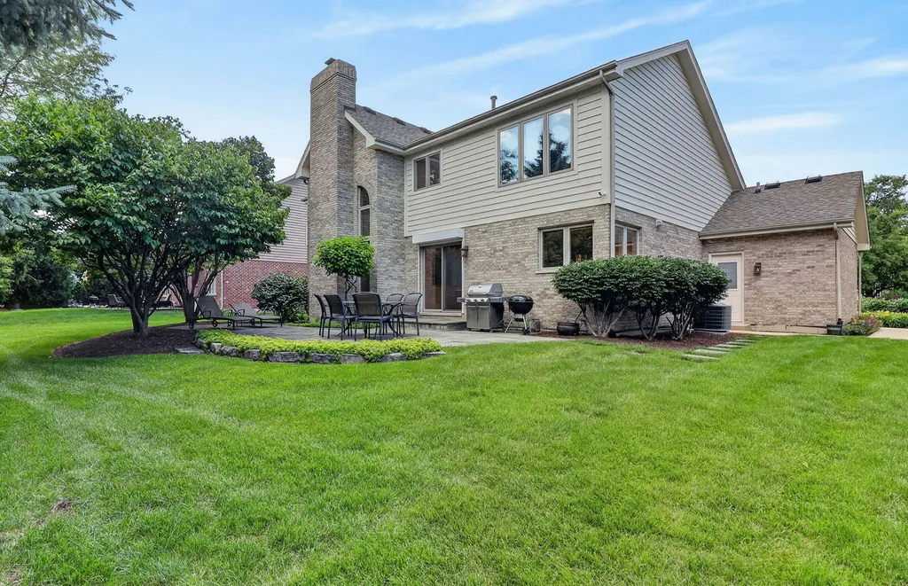 1385 Von Drash Drive Darien IL 60561