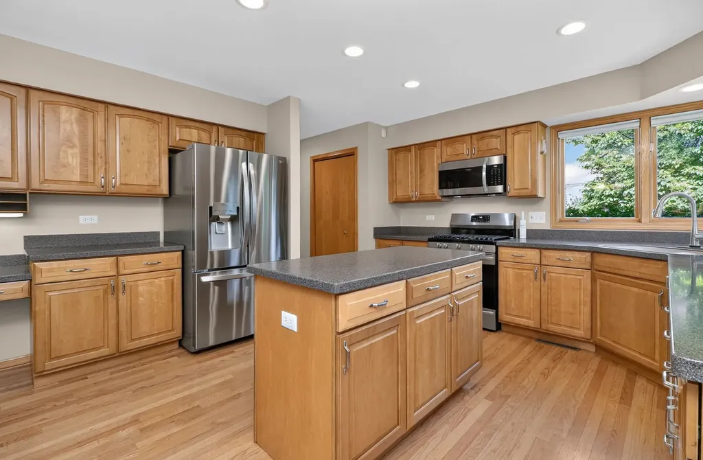 1385 Von Drash Drive Darien IL 60561