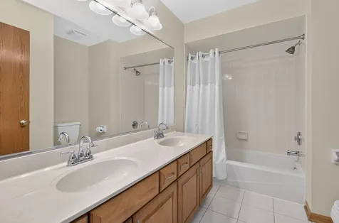 1385 Von Drash Drive Darien IL 60561