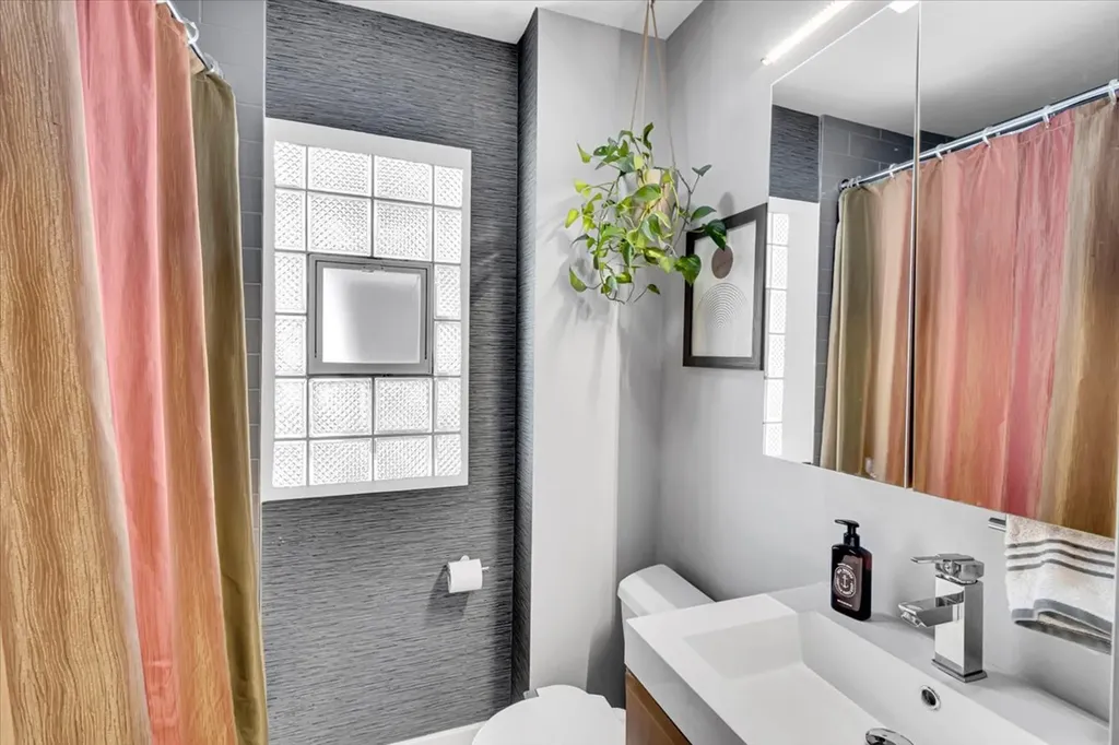 5120 South Avers Avenue Chicago IL 60632