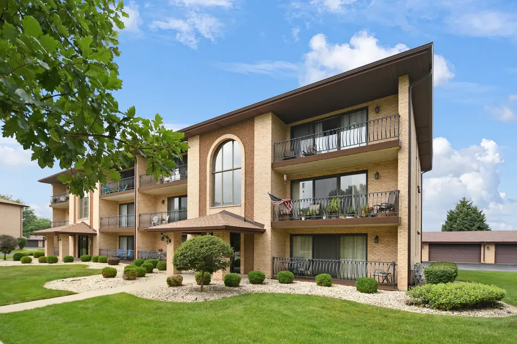 8324 160TH Place Tinley Park IL 60477