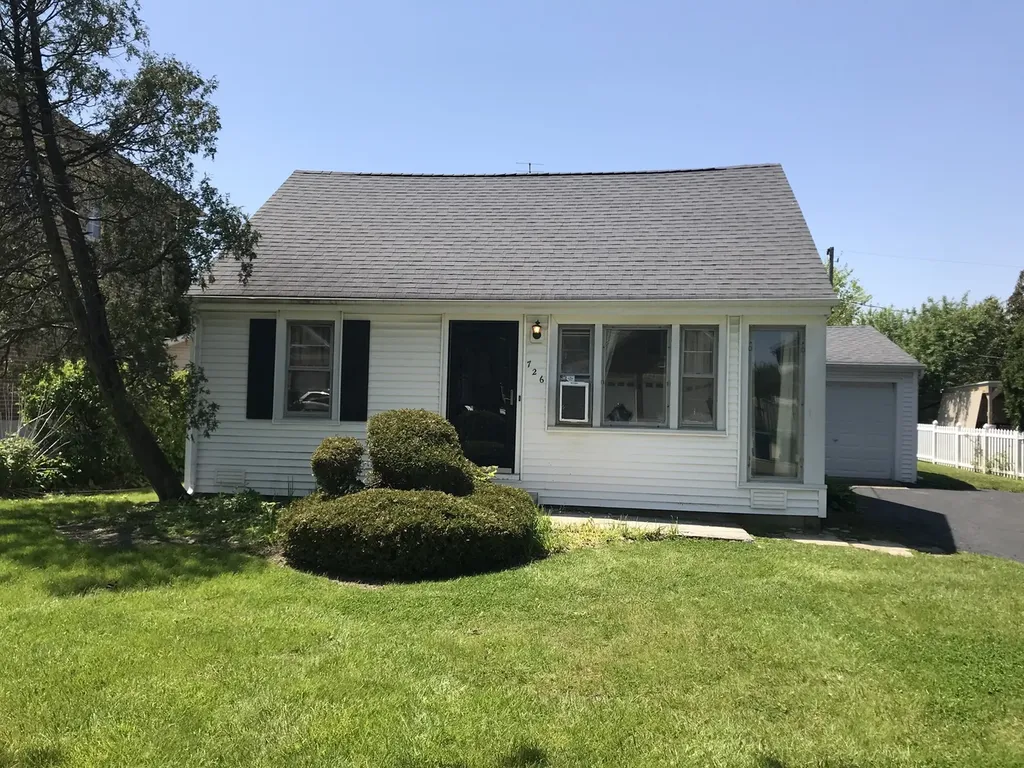 726 North Emroy Avenue Elmhurst IL 60126