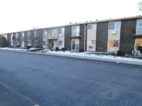 8860 North Western Avenue Des Plaines IL 60016