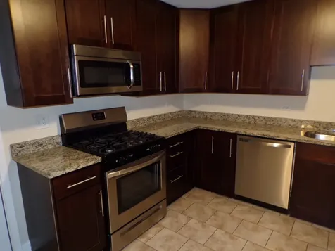 8860 North Western Avenue Des Plaines IL 60016