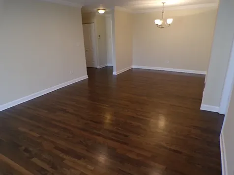 8860 North Western Avenue Des Plaines IL 60016