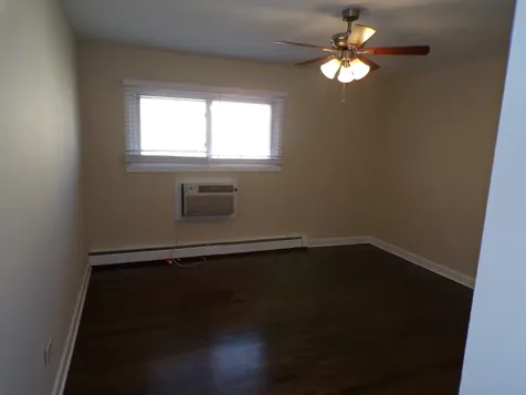 8860 North Western Avenue Des Plaines IL 60016