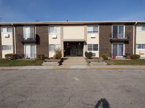 8860 North Western Avenue Des Plaines IL 60016