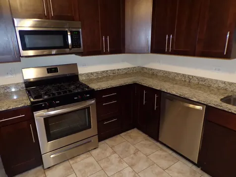 8860 North Western Avenue Des Plaines IL 60016
