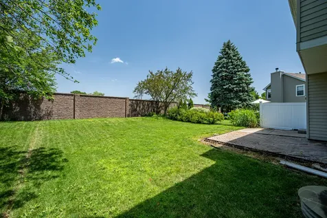 527 Northgate Circle Oswego IL 60543