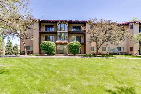 21W581 North Avenue Lombard IL 60148