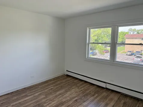 255 East Oak Street Addison IL 60101