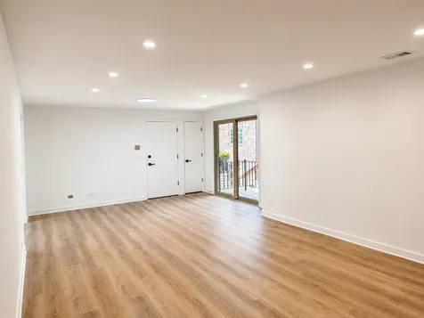 5819 West Higgins Avenue Chicago IL 60630