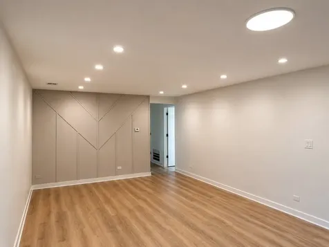 5819 West Higgins Avenue Chicago IL 60630