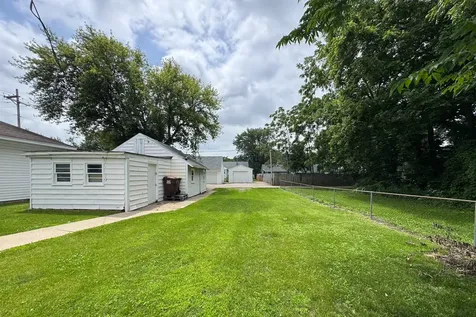 129 East Riverside Boulevard Loves Park IL 61111