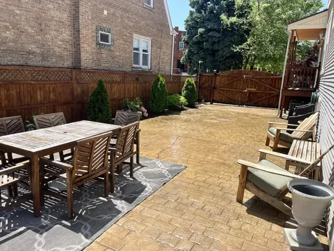 4533 North Kedvale Avenue Chicago IL 60630