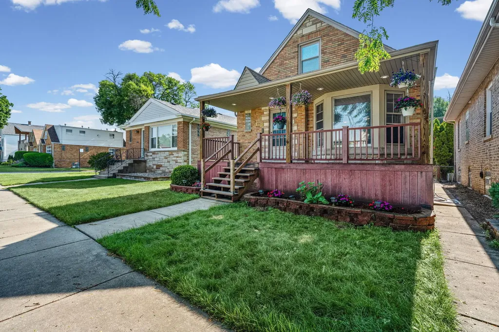 4953 North Meade Avenue Chicago IL 60630