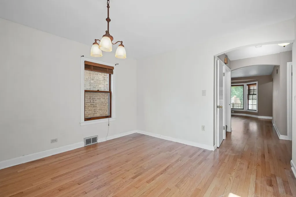 4953 North Meade Avenue Chicago IL 60630