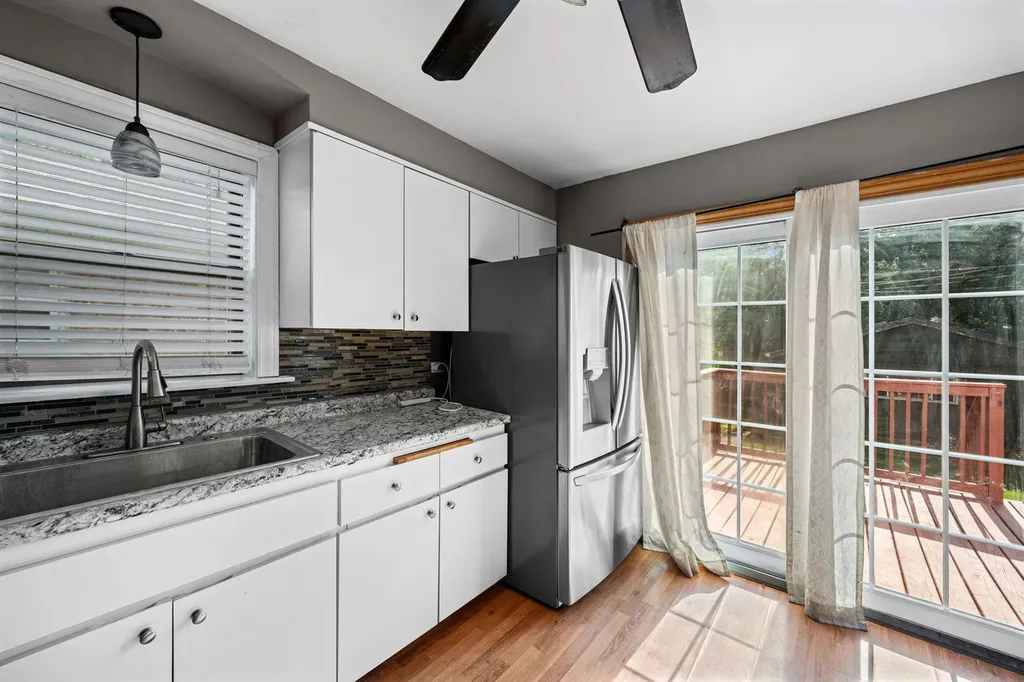 4953 North Meade Avenue Chicago IL 60630
