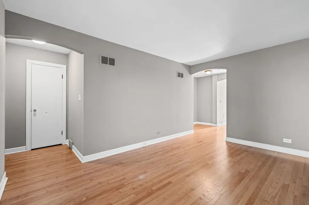 4953 North Meade Avenue Chicago IL 60630