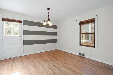 4953 North Meade Avenue Chicago IL 60630