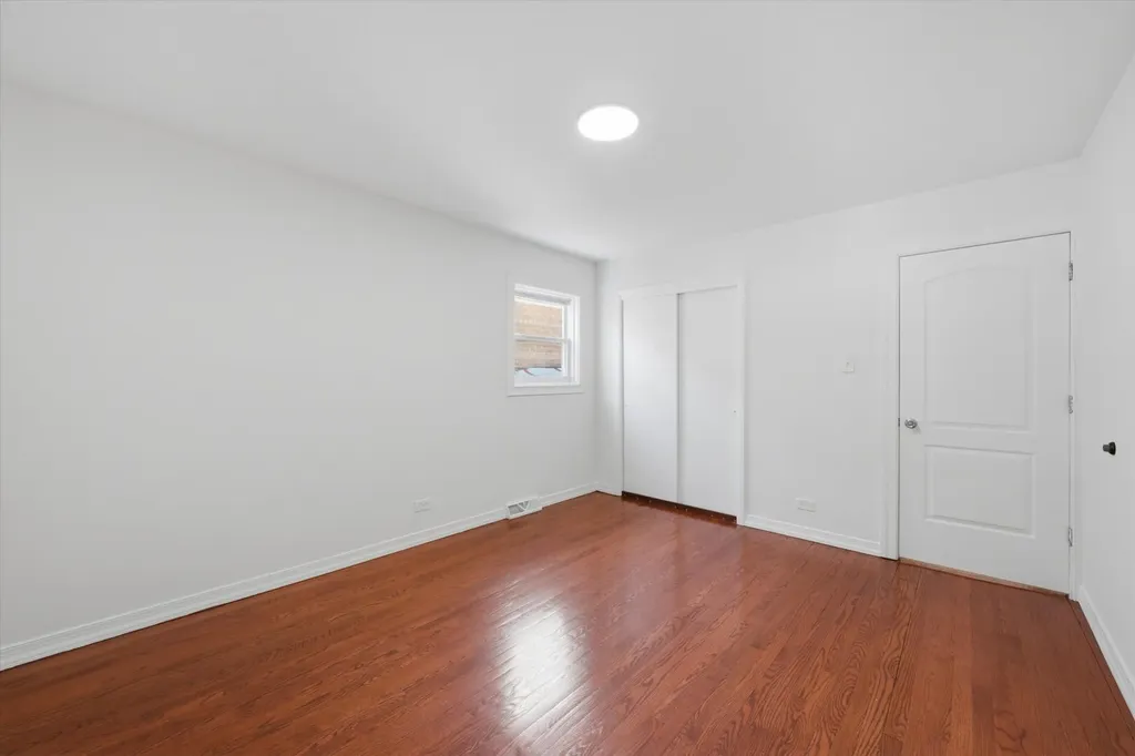 7205 South Lawndale Avenue Chicago IL 60629