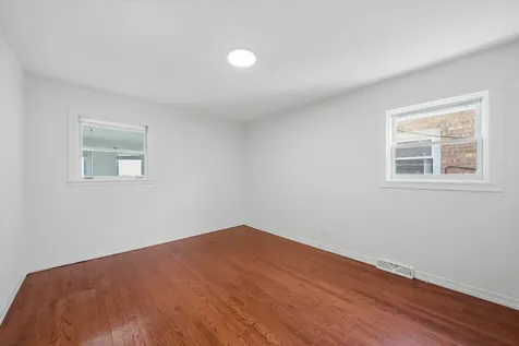 7205 South Lawndale Avenue Chicago IL 60629