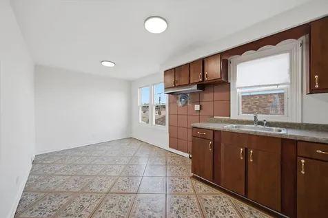 7205 South Lawndale Avenue Chicago IL 60629