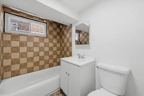 7205 South Lawndale Avenue Chicago IL 60629