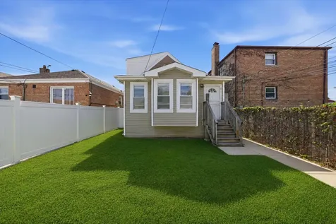 7205 South Lawndale Avenue Chicago IL 60629
