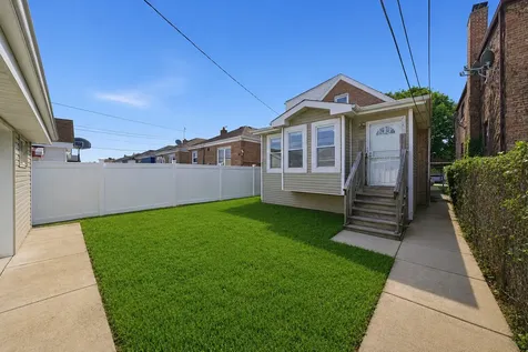 7205 South Lawndale Avenue Chicago IL 60629
