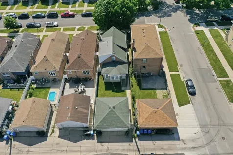 7205 South Lawndale Avenue Chicago IL 60629